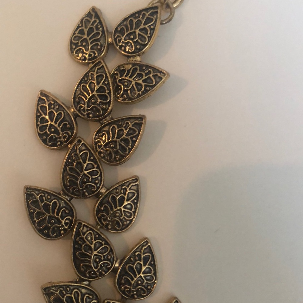 Gorgeous Adjustable Leaf Necklace - image 2